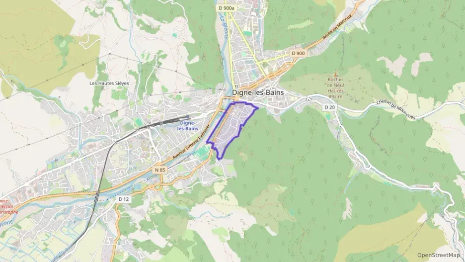 Appartement 108 m² quatre pièces à vendre à Digne-les-Bains Appartement 108 m² quatre pièces à vendre à Digne-les-Bains