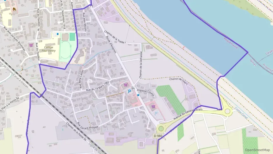 Appartement 70 m² trois pièces à vendre à Roquemaure Appartement 70 m² trois pièces à vendre à Roquemaure