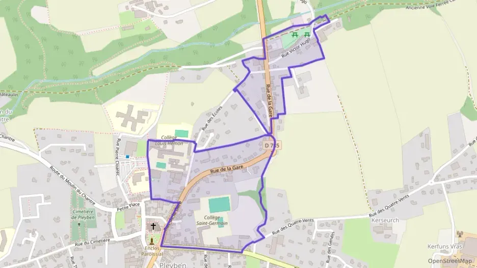 Appartement 66 m² cinq pièces à vendre à Pleyben Appartement 66 m² cinq pièces à vendre à Pleyben