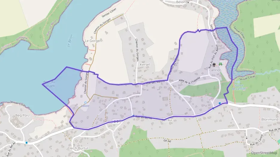 Appartement 142 m² quatre pièces à vendre à Moëlan-sur-Mer Appartement 142 m² quatre pièces à vendre à Moëlan-sur-Mer