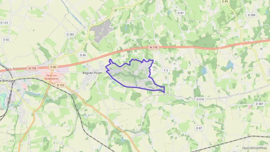 Appartement 63 m² quatre pièces à vendre à Baguer-Pican