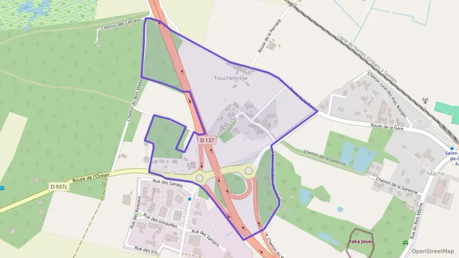 Appartement 80 m² quatre pièces à vendre à Saint-Laurent-de-la-Prée Appartement 80 m² quatre pièces à vendre à Saint-Laurent-de-la-Prée