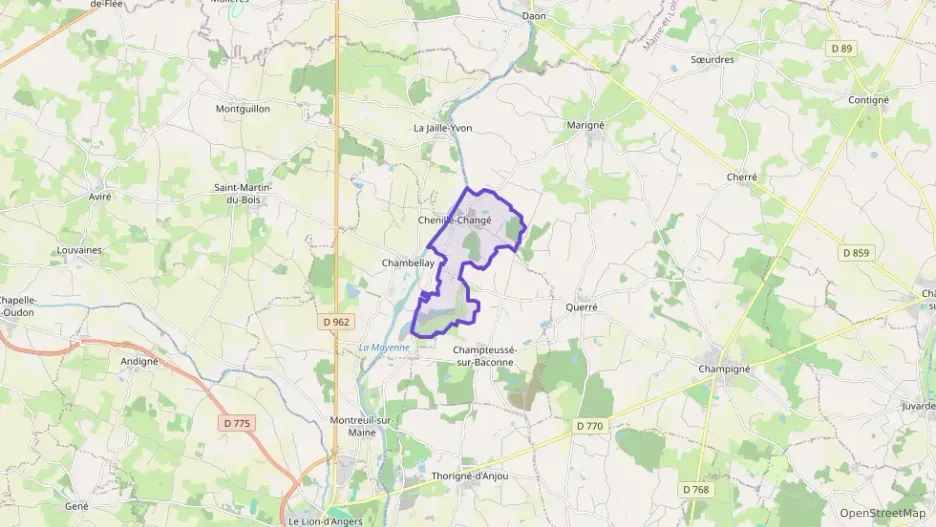 Appartement 100 m² quatre pièces à vendre à Chenillé-Champteussé Appartement 100 m² quatre pièces à vendre à Chenillé-Champteussé