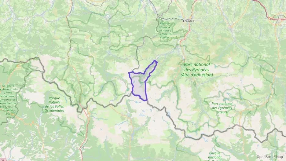 Appartement 70 m² trois pièces à vendre à Arrens-Marsous Appartement 70 m² trois pièces à vendre à Arrens-Marsous