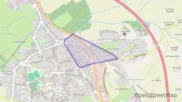 Appartement 100 m² trois pièces à vendre à Longué-Jumelles Appartement 100 m² trois pièces à vendre à Longué-Jumelles