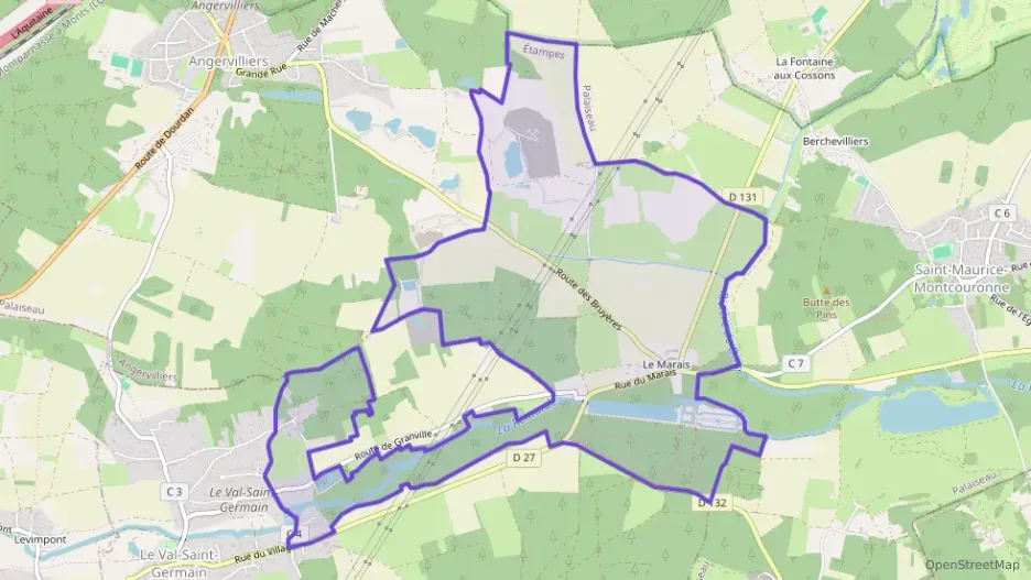 Appartement 128 m² quatre pièces à vendre à Le Val-Saint-Germain Appartement 128 m² quatre pièces à vendre à Le Val-Saint-Germain