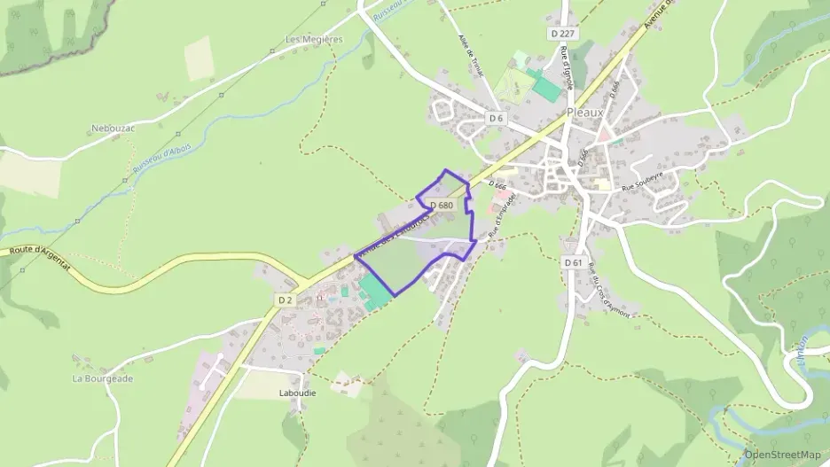 Appartement 73 m² quatre pièces à vendre à Pleaux Appartement 73 m² quatre pièces à vendre à Pleaux