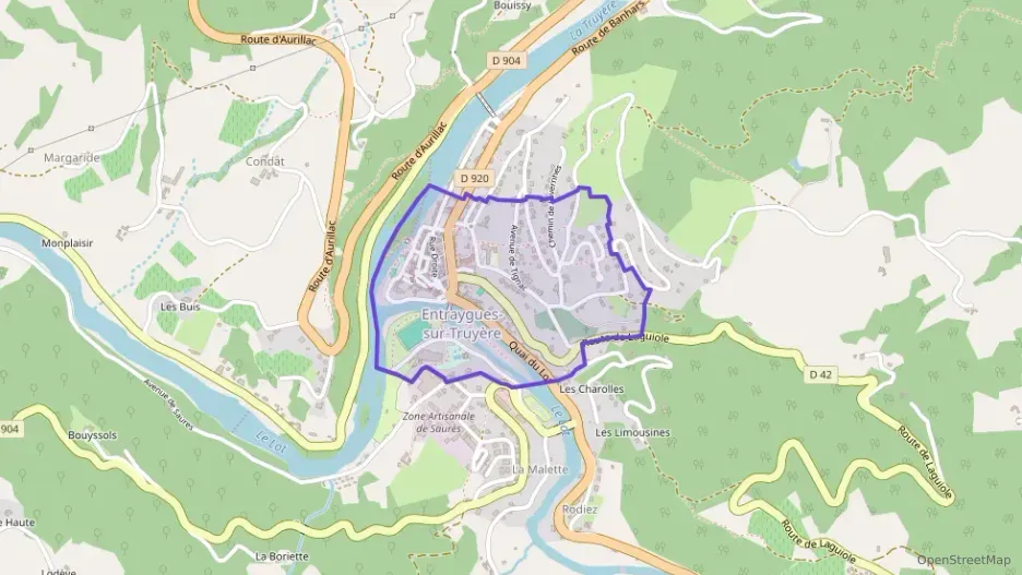 Appartement 93 m² trois pièces à vendre à Entraygues-sur-Truyère Appartement 93 m² trois pièces à vendre à Entraygues-sur-Truyère