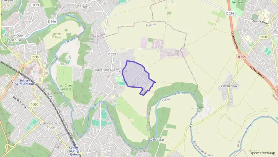 Appartement 97 m² cinq pièces à vendre à Varennes-Jarcy Appartement 97 m² cinq pièces à vendre à Varennes-Jarcy