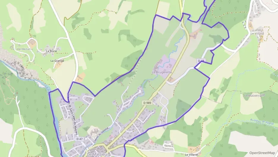 Appartement 85 m² quatre pièces à vendre à Le Malzieu-Ville Appartement 85 m² quatre pièces à vendre à Le Malzieu-Ville