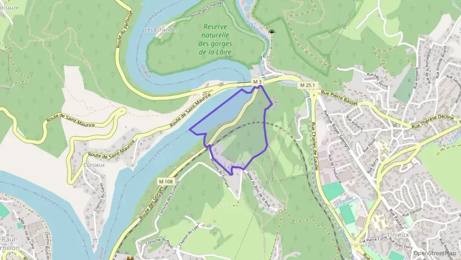 Appartement 141 m² quatre pièces à vendre à Saint-Paul-en-Cornillon Appartement 141 m² quatre pièces à vendre à Saint-Paul-en-Cornillon