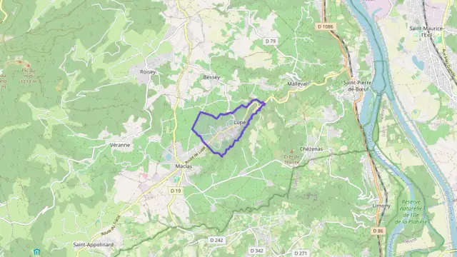 Appartement 100 m² quatre pièces à vendre à Lupé