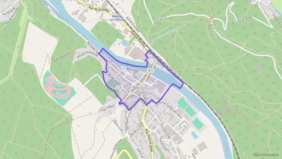 Appartement 105 m² quatre pièces à vendre à Bogny-sur-Meuse Appartement 105 m² quatre pièces à vendre à Bogny-sur-Meuse