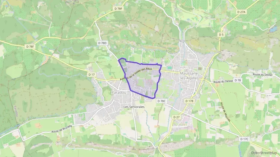 Appartement 77 m² trois pièces à vendre à Paradou Appartement 77 m² trois pièces à vendre à Paradou