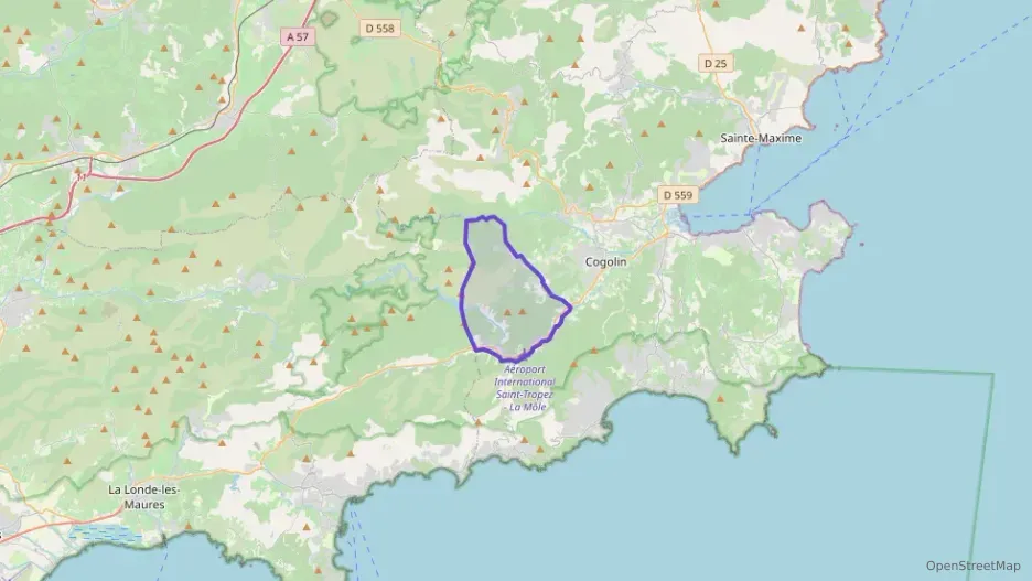 Appartement 74 m² trois pièces à vendre à La Môle Appartement 74 m² trois pièces à vendre à La Môle