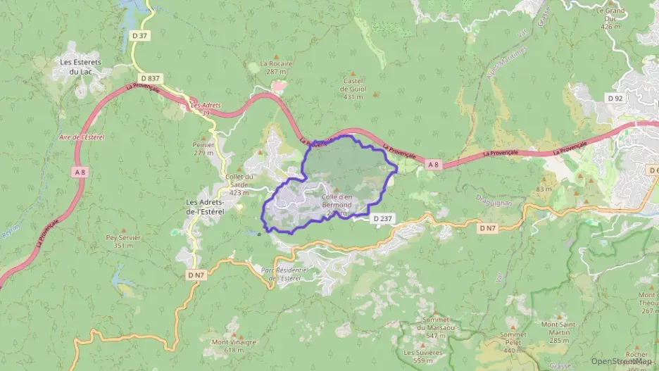 Appartement 135 m² quatre pièces à vendre à Les Adrets-de-l`Estérel