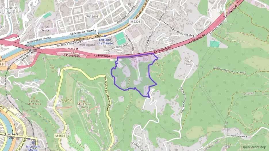 Appartement 95 m² quatre pièces à vendre à La Trinité