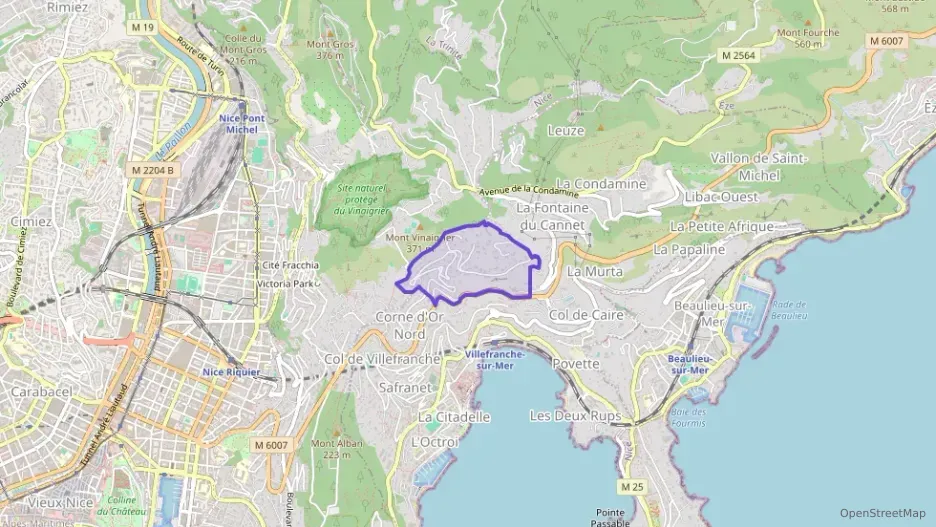 Appartement 84 m² trois pièces à vendre à Villefranche-sur-Mer Appartement 84 m² trois pièces à vendre à Villefranche-sur-Mer