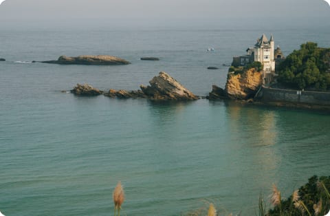Côte atlantique française — maisons et appartements en bord de mer